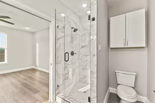 829 Premier Pkwy, Grand Prairie, TX 75051 - Photo 11