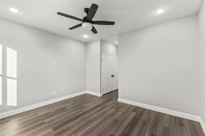 829 Premier Parkway, Grand Prairie, TX 75051 - Photo 17