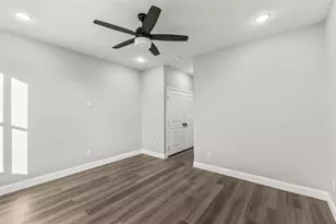 829 Premier Pkwy, Grand Prairie, TX 75051 - Photo 17