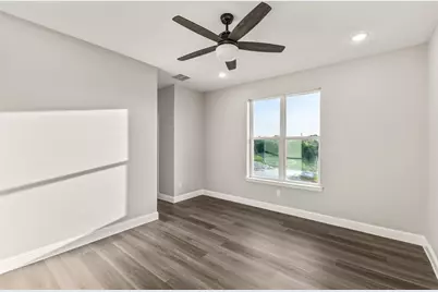 829 Premier Parkway, Grand Prairie, TX 75051 - Photo 13