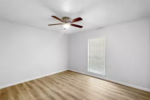 334 E Crossland Blvd, Grand Prairie, TX 75052 - Photo 19