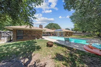1223 Heather Street, Grapevine, TX 76051 - Photo 11