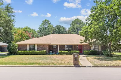 1223 Heather Street, Grapevine, TX 76051 - Photo 5