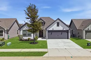 11328 Headwater Ct, Providence Village, TX 76227 - Photo 15