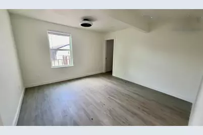 7629 Military Parkway, Dallas, TX 75227 - Photo 11