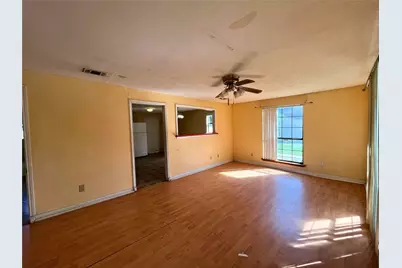 916 Poindexter Avenue, Cleburne, TX 76033 - Photo 3