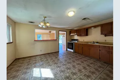 916 Poindexter Avenue, Cleburne, TX 76033 - Photo 5