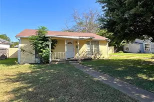 916 Poindexter Ave, Cleburne, TX 76033 - Photo 1
