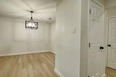 729 Oakwood Avenue, Hurst, TX 76053 - Photo 3