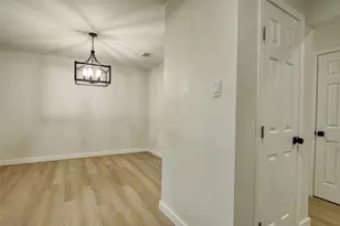 729 Oakwood Ave, Hurst, TX 76053 - Photo 3