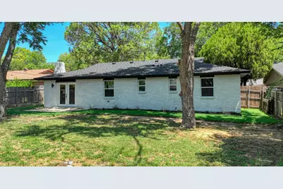 729 Oakwood Avenue, Hurst, TX 76053 - Photo 37