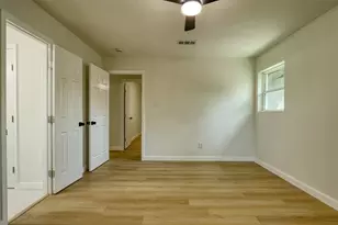 729 Oakwood Ave, Hurst, TX 76053 - Photo 15