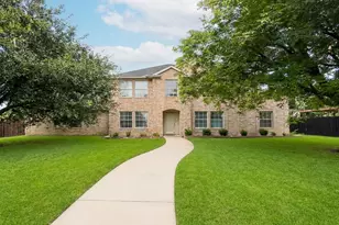 754 Cedarwood Dr, Cedar Hill, TX 75104 - Photo 1