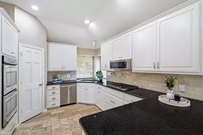 8417 Castle Creek Road, North Richland Hills, TX 76182 - Photo 15