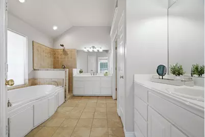 8417 Castle Creek Road, North Richland Hills, TX 76182 - Photo 27