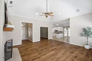 8417 Castle Creek Rd, North Richland Hills, TX 76182 - Photo 9