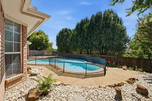 8417 Castle Creek Rd, North Richland Hills, TX 76182 - Photo 33