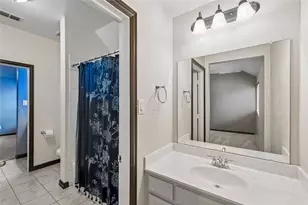 2655 Waterfront Dr, Grand Prairie, TX 75054 - Photo 21