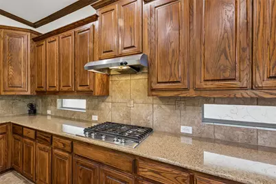 2655 Waterfront Drive, Grand Prairie, TX 75054 - Photo 11