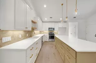 833 N Bailey Ave, Fort Worth, TX 76107 - Photo 7