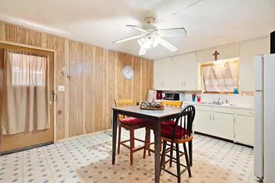 202 4th Street NW, Paris, TX 75460 - Photo 9