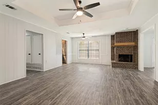 717 Adams Dr, Crandall, TX 75114 - Photo 3