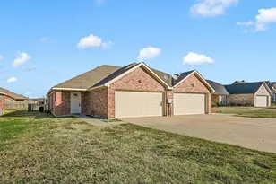 514 Harris St, Gunter, TX 75058 - Photo 5