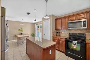 250 S Shore Pl, Lewisville, TX 75067 - Photo 13