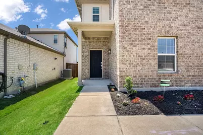 8721 Antelope Flat Lane, Fort Worth, TX 76131 - Photo 3