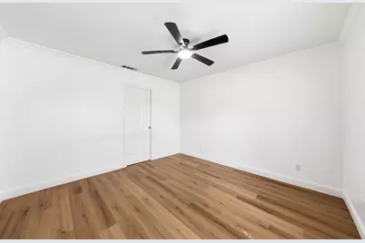 2110 Tompkins Drive, Grand Prairie, TX 75051 - Photo 23
