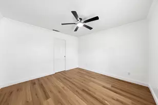 2110 Tompkins Dr, Grand Prairie, TX 75051 - Photo 23
