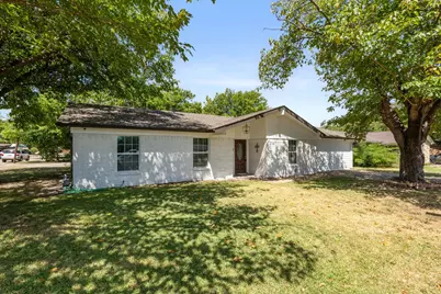 2110 Tompkins Drive, Grand Prairie, TX 75051 - Photo 3