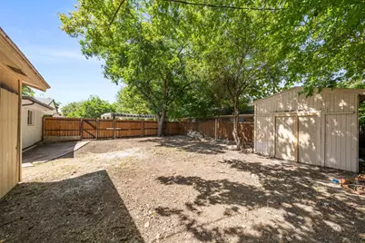 2110 Tompkins Drive, Grand Prairie, TX 75051 - Photo 37