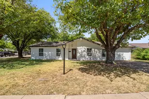 2110 Tompkins Dr, Grand Prairie, TX 75051 - Photo 1