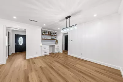 2110 Tompkins Drive, Grand Prairie, TX 75051 - Photo 9