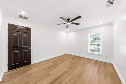 2110 Tompkins Drive, Grand Prairie, TX 75051 - Photo 27