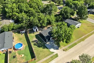 703 Casa Linda St, Ennis, TX 75119 - Photo 27