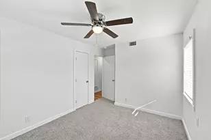 703 Casa Linda St, Ennis, TX 75119 - Photo 17