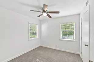 703 Casa Linda St, Ennis, TX 75119 - Photo 19