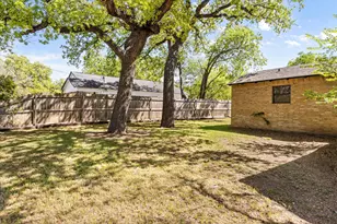 201 E 3rd St, Weatherford, TX 76086 - Photo 31