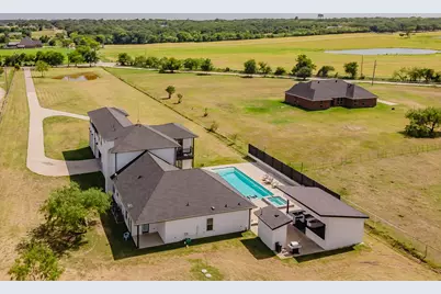 616 County Road 903, Cleburne, TX 76033 - Photo 31