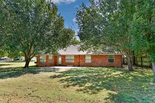 1423 S Howeth St, Gainesville, TX 76240 - Photo 35