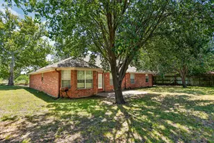 1423 S Howeth St, Gainesville, TX 76240 - Photo 37