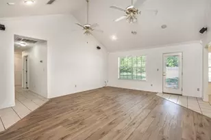 1423 S Howeth St, Gainesville, TX 76240 - Photo 9