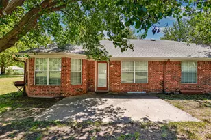 1423 S Howeth St, Gainesville, TX 76240 - Photo 39