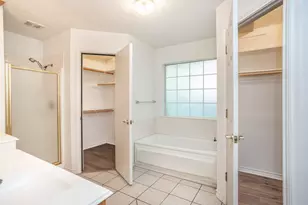 1423 S Howeth St, Gainesville, TX 76240 - Photo 25