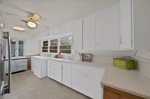 3617 W Seminary Dr, Fort Worth, TX 76109 - Photo 11