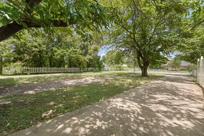 202 Roaring Springs Drive, Joshua, TX 76058 - Photo 27