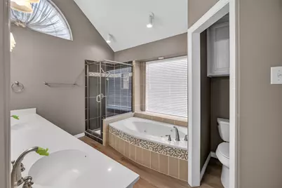 1037 McCoy Drive, Irving, TX 75062 - Photo 13