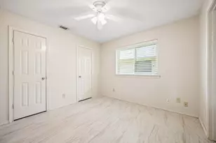 4203 Meadow Ridge Dr, Carrollton, TX 75010 - Photo 17